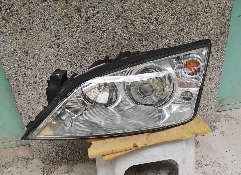 Оригинален фар Форд Мондео  Ford Mondeo Ksenon