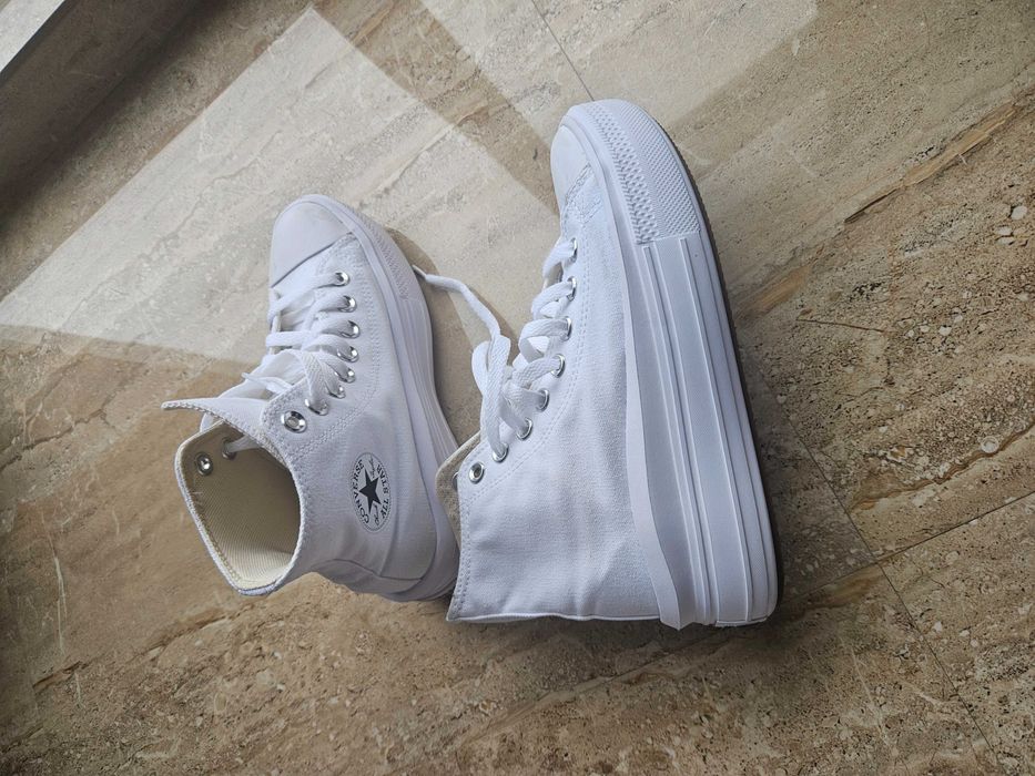 Tenesi damă converse