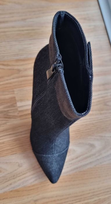 Чисто нови боти , ( дънков плат ) 37 номер.