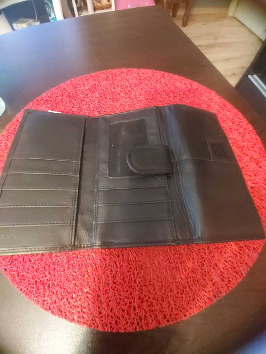 Дамско портмоне естествена кожа, с много отделения