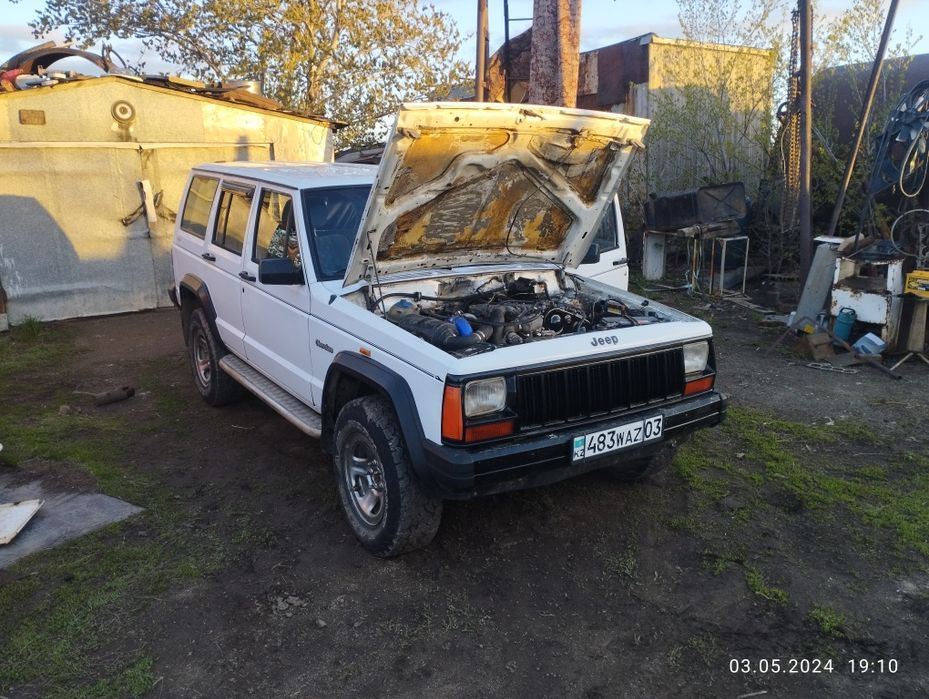 Авто jeep cherokee