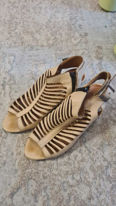 Sandale din piele nr 38 dama