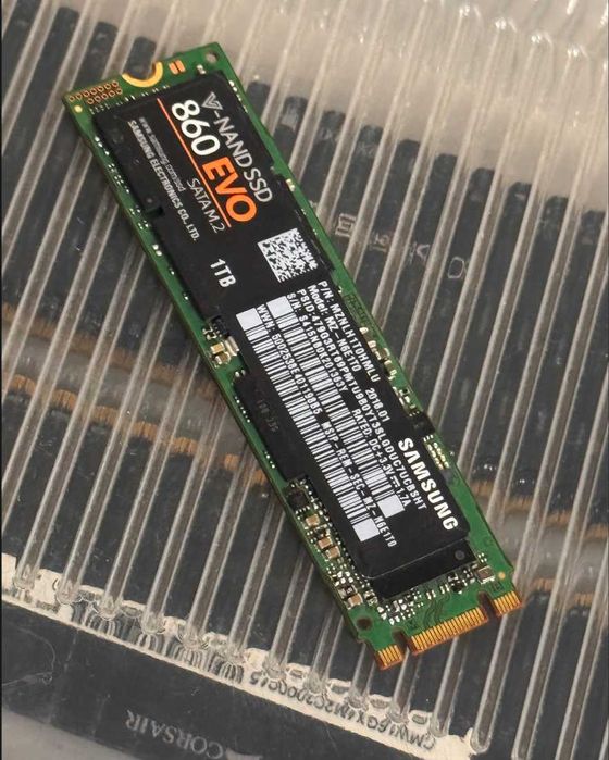 ssd samsung 860 evo 1tb second hand si noi de vanzare • Anunturi