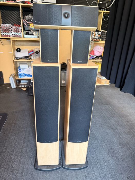 Продава се домашно кино и ресийвър Pioneer