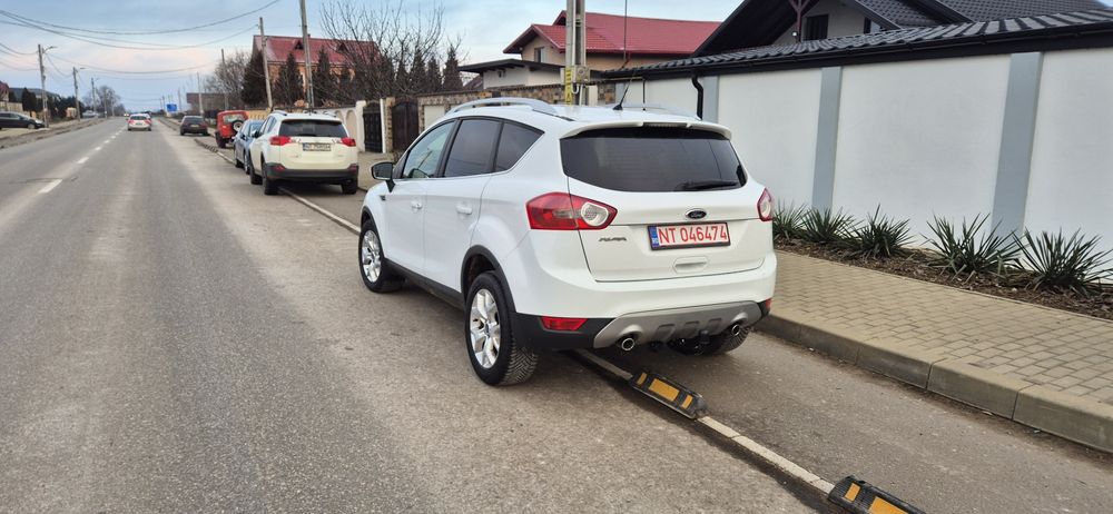 Vând Ford kuga 2012 luna a 12a