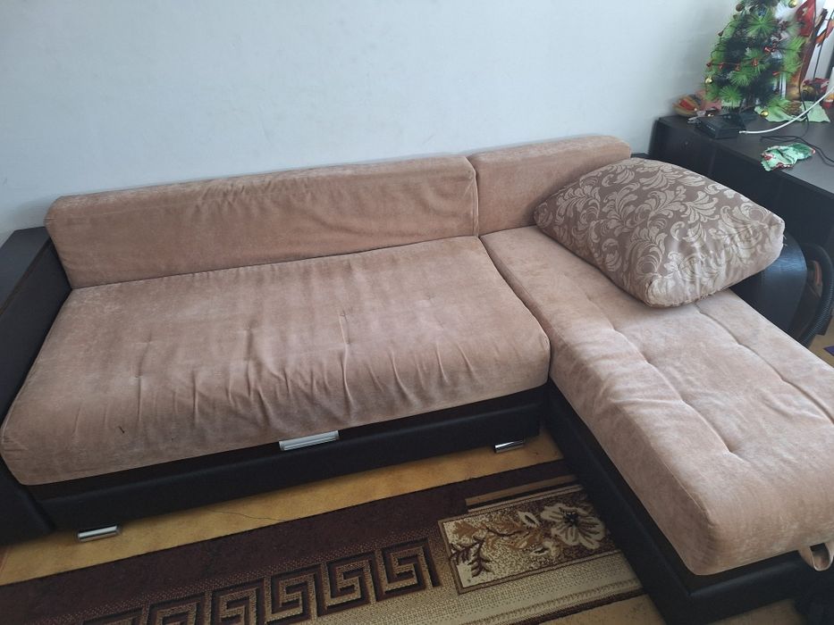 Продам диван срочно