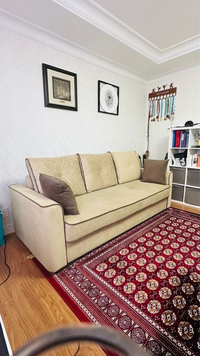 Продам диван красивый