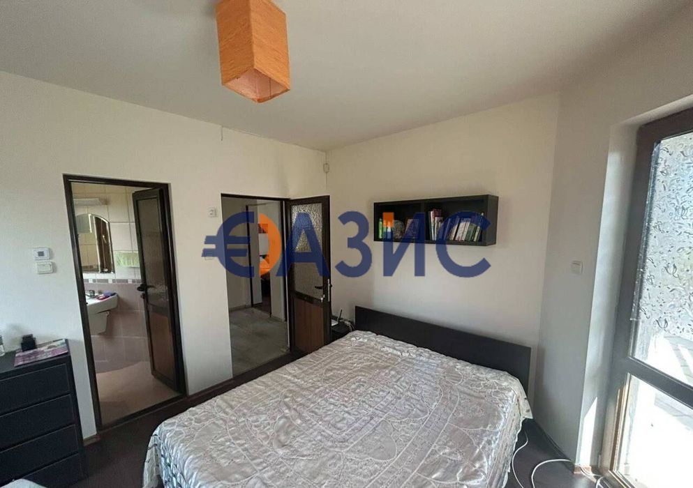 Къща с басейн с. Близнаци на 20 км. от Варна, цена 327 000 евро #34237036