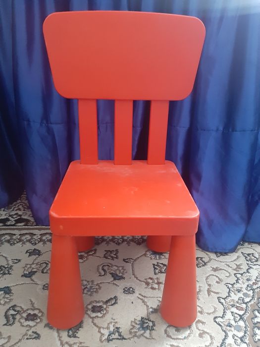 Продам детский стул