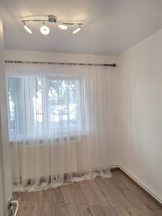 Vând apartament în micro 16