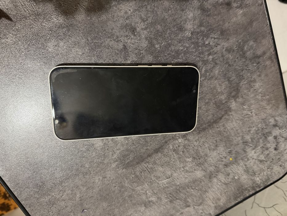 Продам Айфон 13, 128 гб