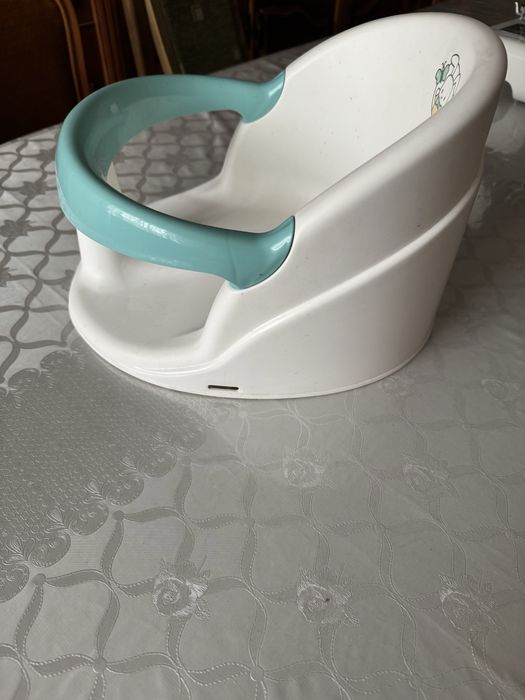 Продам стульчик для купания