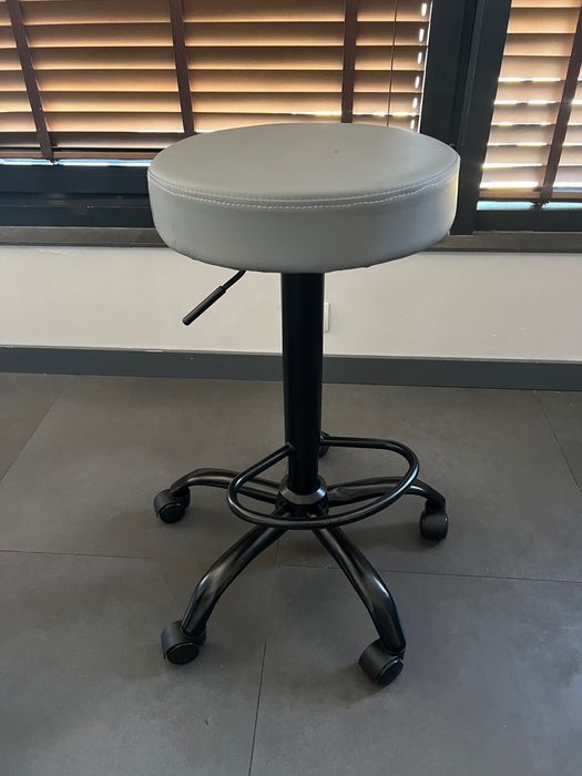 Бар Стол на колелца (черно) + 24м гаранция и безплатна доставка