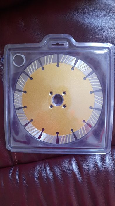 Алмазные диски по бетону