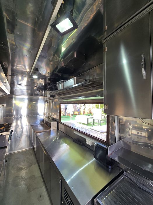 Food truck / container full inox bucătărie profesională complet echipat – gata de lucru – 19.500 € + TVA