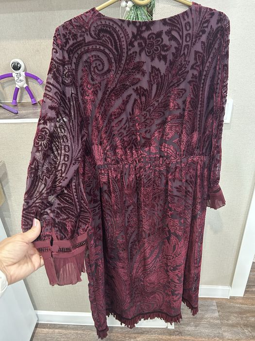 Продается  платье новое  (Турция)