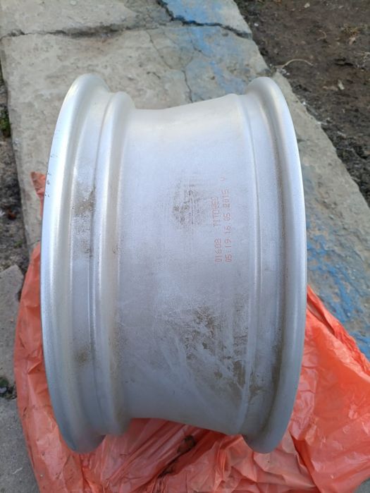 продам зимние диски с шинами