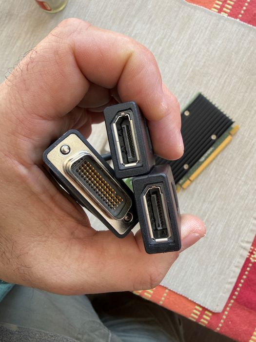 Nvidia Nvs300 + dms59 към 2 x Display Port