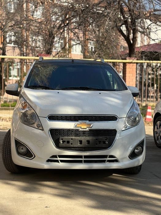 Chevrolet spark.