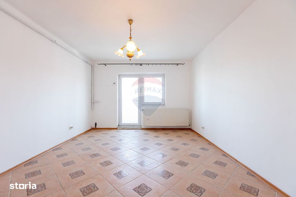 Apartament cu 3 camere de vânzare