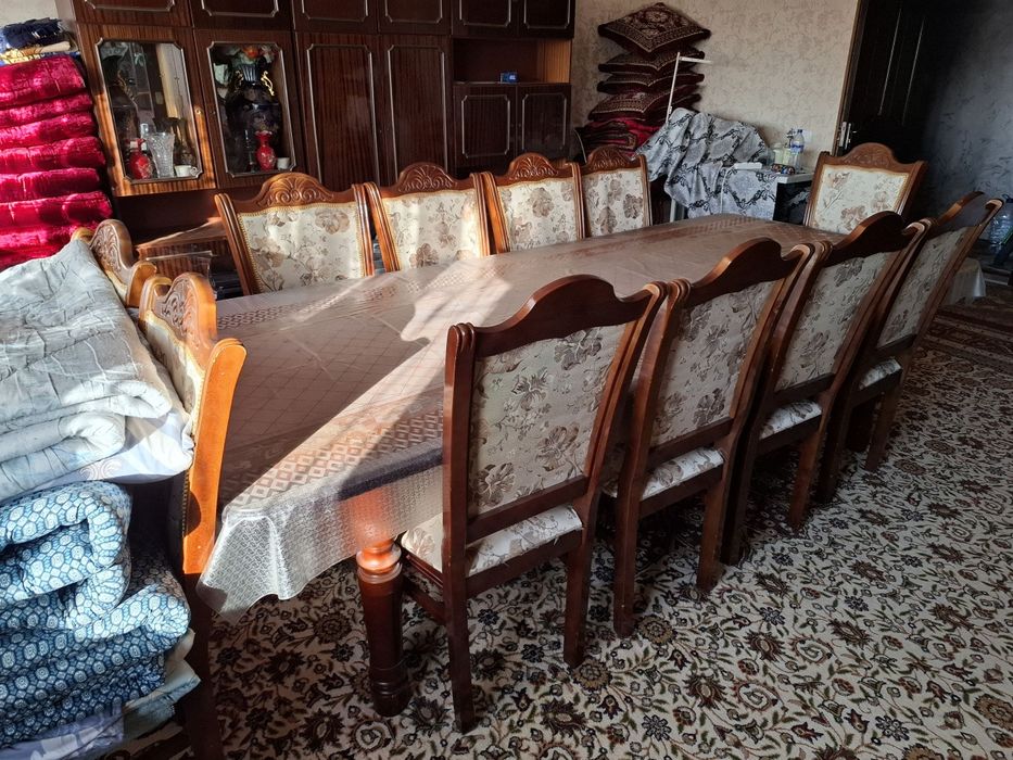 12 kishili stol stul