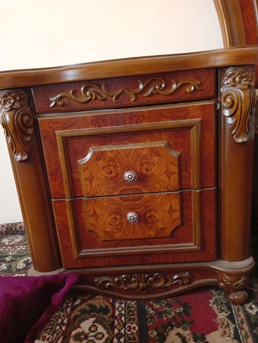 Спальный гарнитур