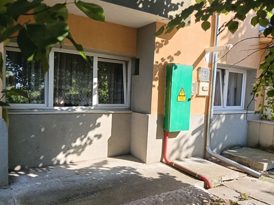 Vand apartament cu 2 camere