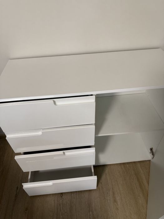 Бяла Комод Муун 1 врата и 4 чекмеджета