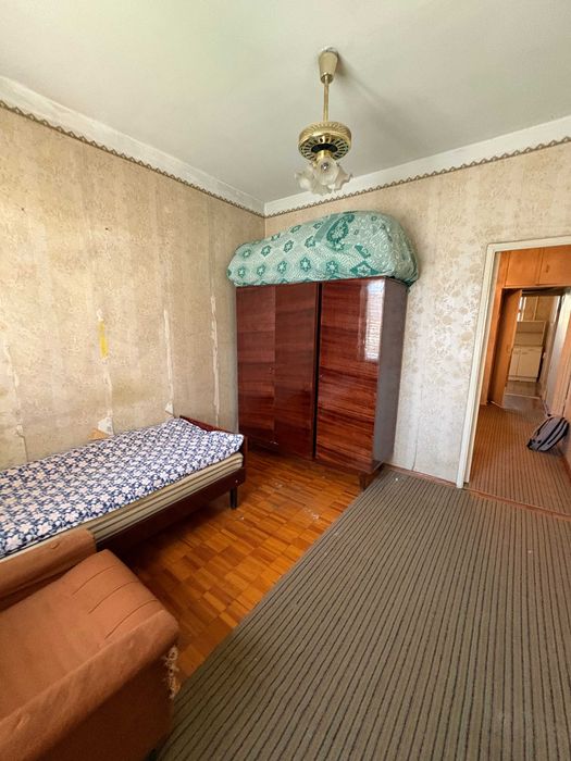 Продаётся кв 2/2/5 Куйлюк массив 4 Мирабадский район