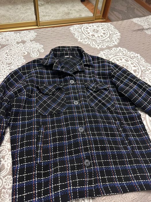 Продам куртки, шапки