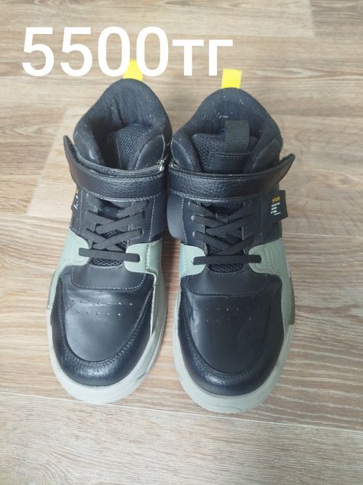 Продам детскую обувь б/у