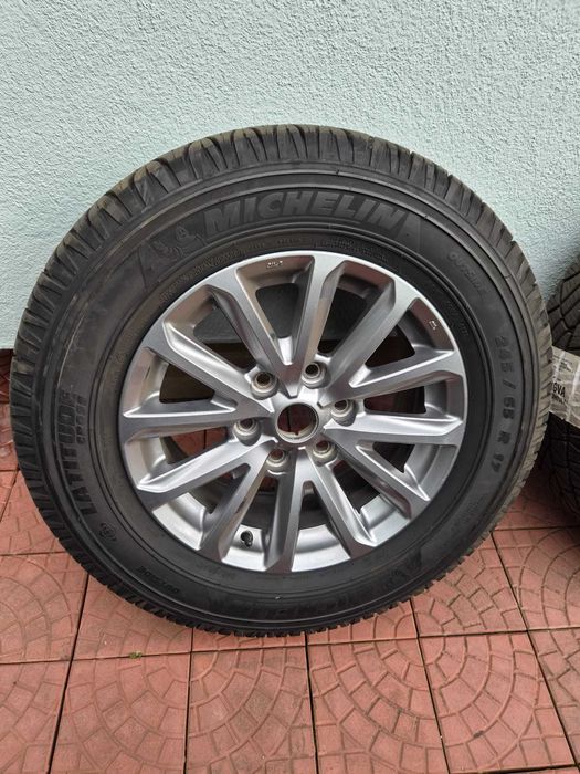 Roti Mitsubishi L200