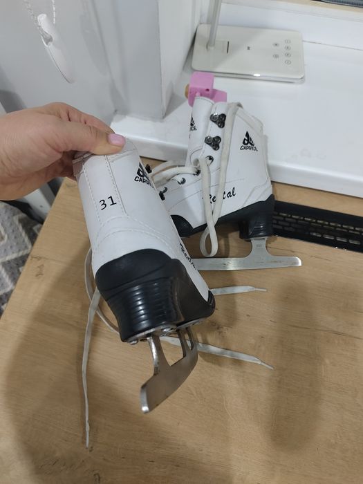 Продам коньки для девочки