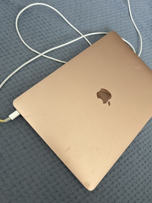 Macbook Air 2019 i5, 8 256