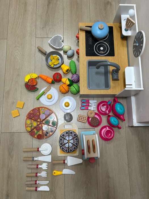 Bucatarie din lemn pentru copii