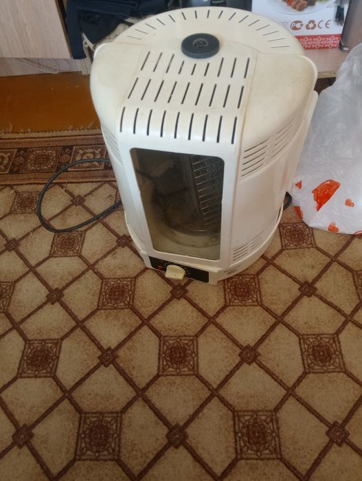 Продам электрошашлычницу-грильницу.Уступлю