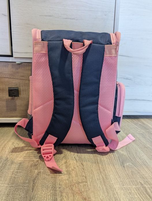 Детски куфар, раница и чантички