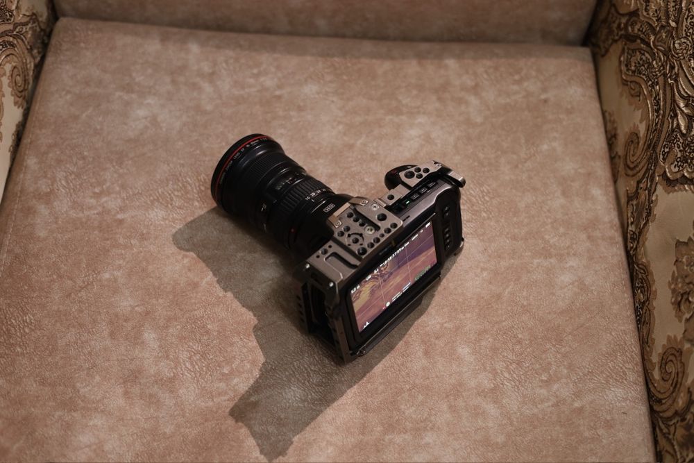 Продам Blackmagic Pocket Cinema Camera 6K (EF Mount)