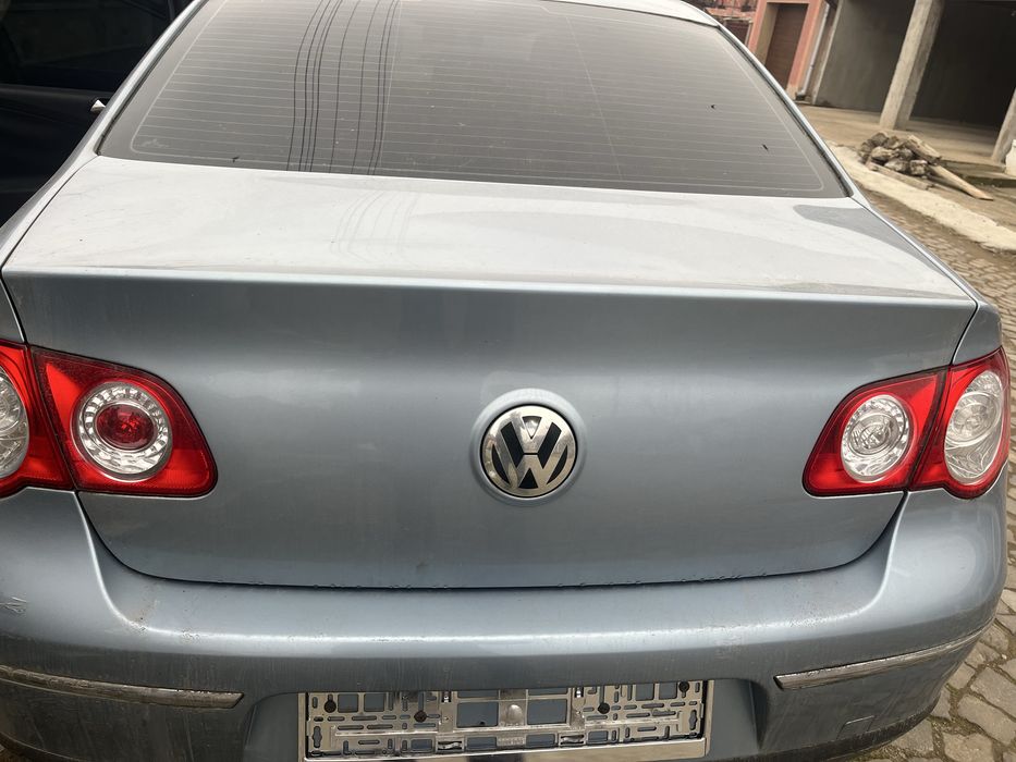 Capota porbagaj Passat b6 fara rugina!