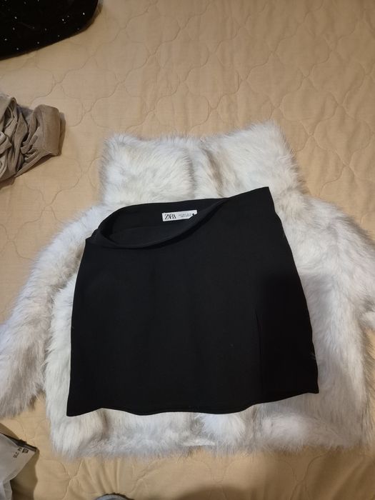 Къси поли в черно