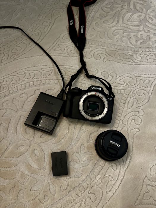 Vand Canon eos r100 NOU