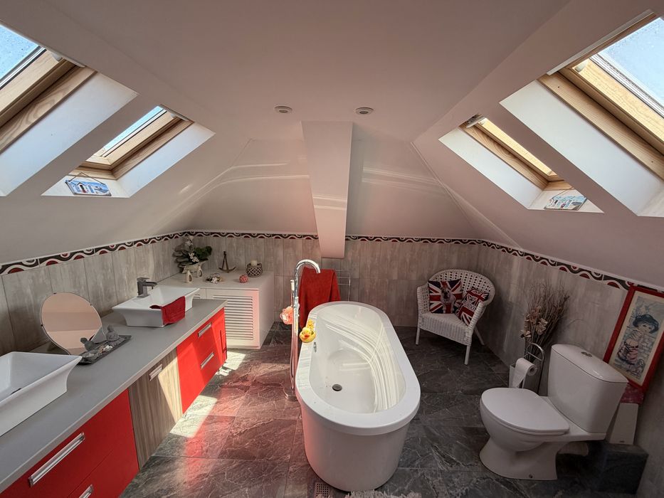 Двуетажна къща в с. Габарево