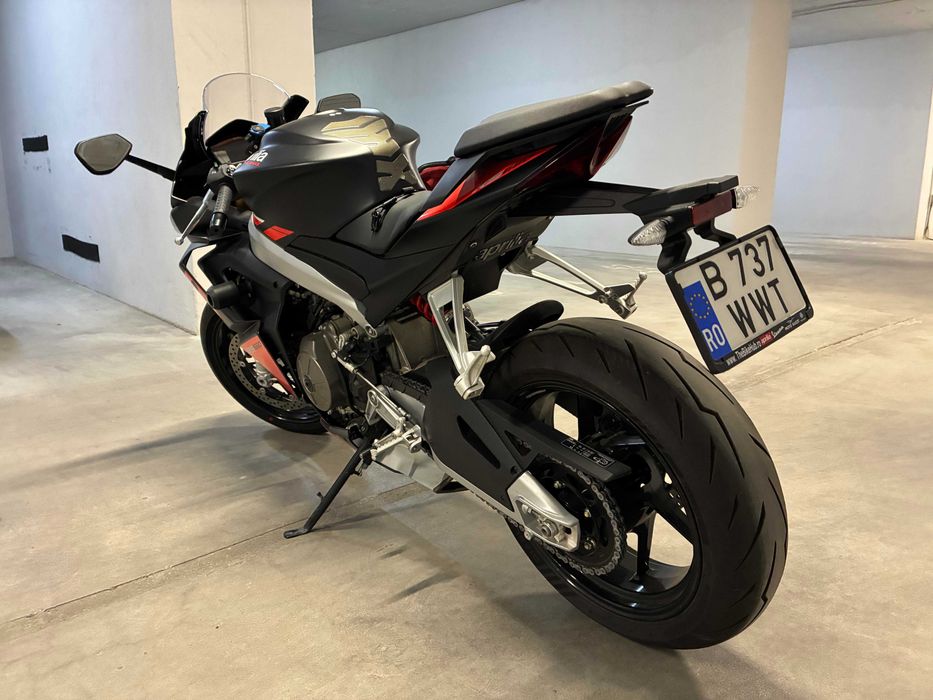 Motocicleta Aprilia RS660 2023
