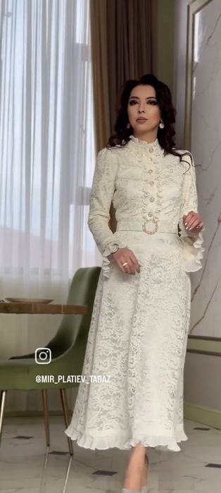 Платье женское  нарядное