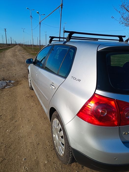 Vând VW GOLF 5,1.4cm,16V,an 2007