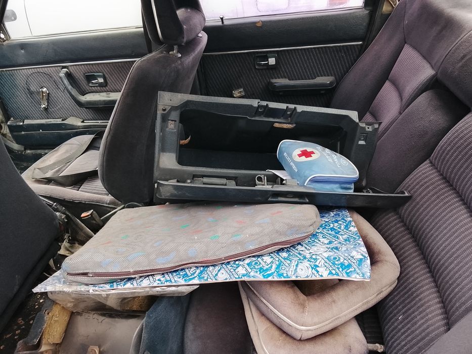 Продам запчасти Ауди 90 объем 2л ц150