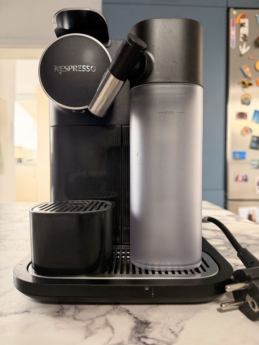 Espressor Nespresso Gran Lattissima