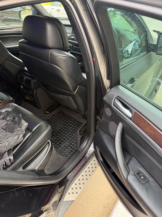 bmw x6 volan dreapta