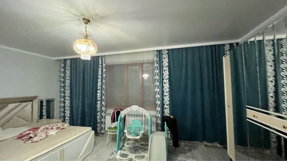 продам штор голубой