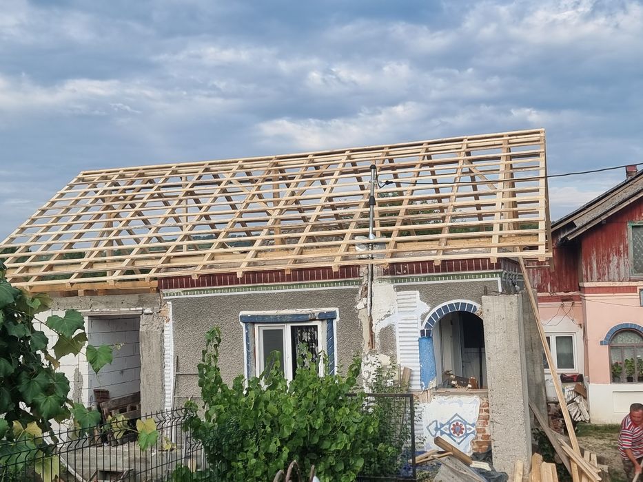 Montaj acoperis tigla metalica-reparatii acoperis tigla ceramica-mon